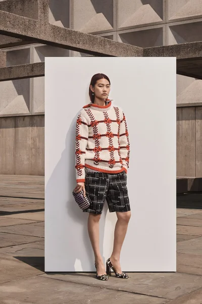 Look 18